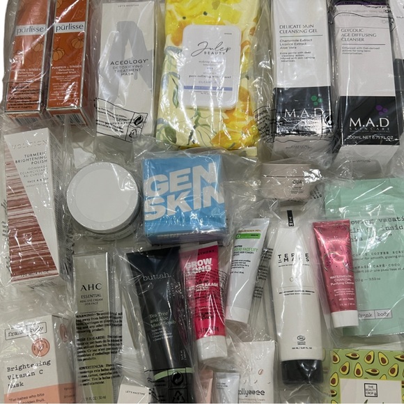 Beauty Mystery Box - Picture 5 of 10
